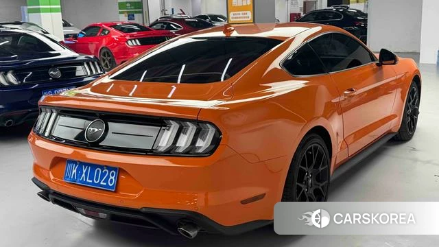 Ford Mustang 2022 Оранжевый из Китая, фото 6