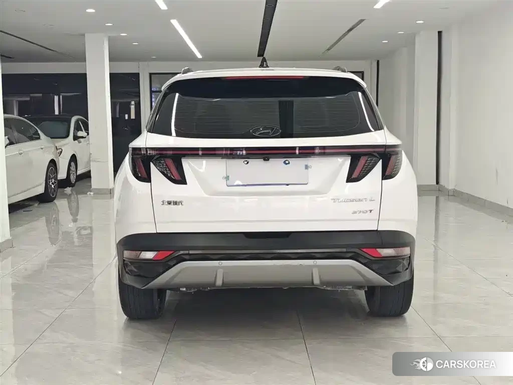 Hyundai Tucson 2023 Белый из Китая, фото 6