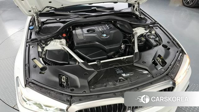 BMW 5 Series (G30) id 4246274 из Кореи 29