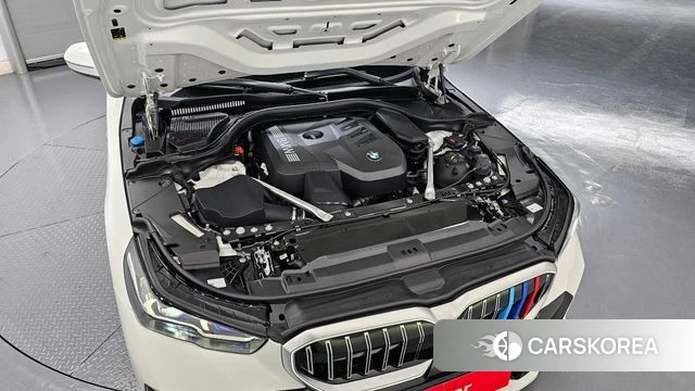 BMW 5 Series (G60) id 3817187 из Кореи 16