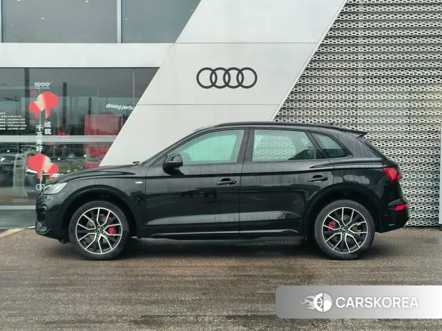 Audi Q5L 2023 Черный из Китая, фото 6