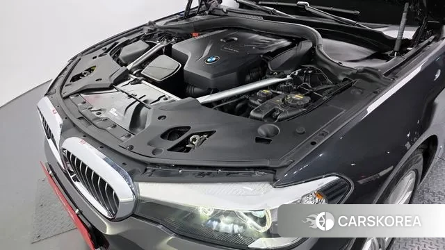 BMW 5 Series (G30) id 3718094 из Кореи 16