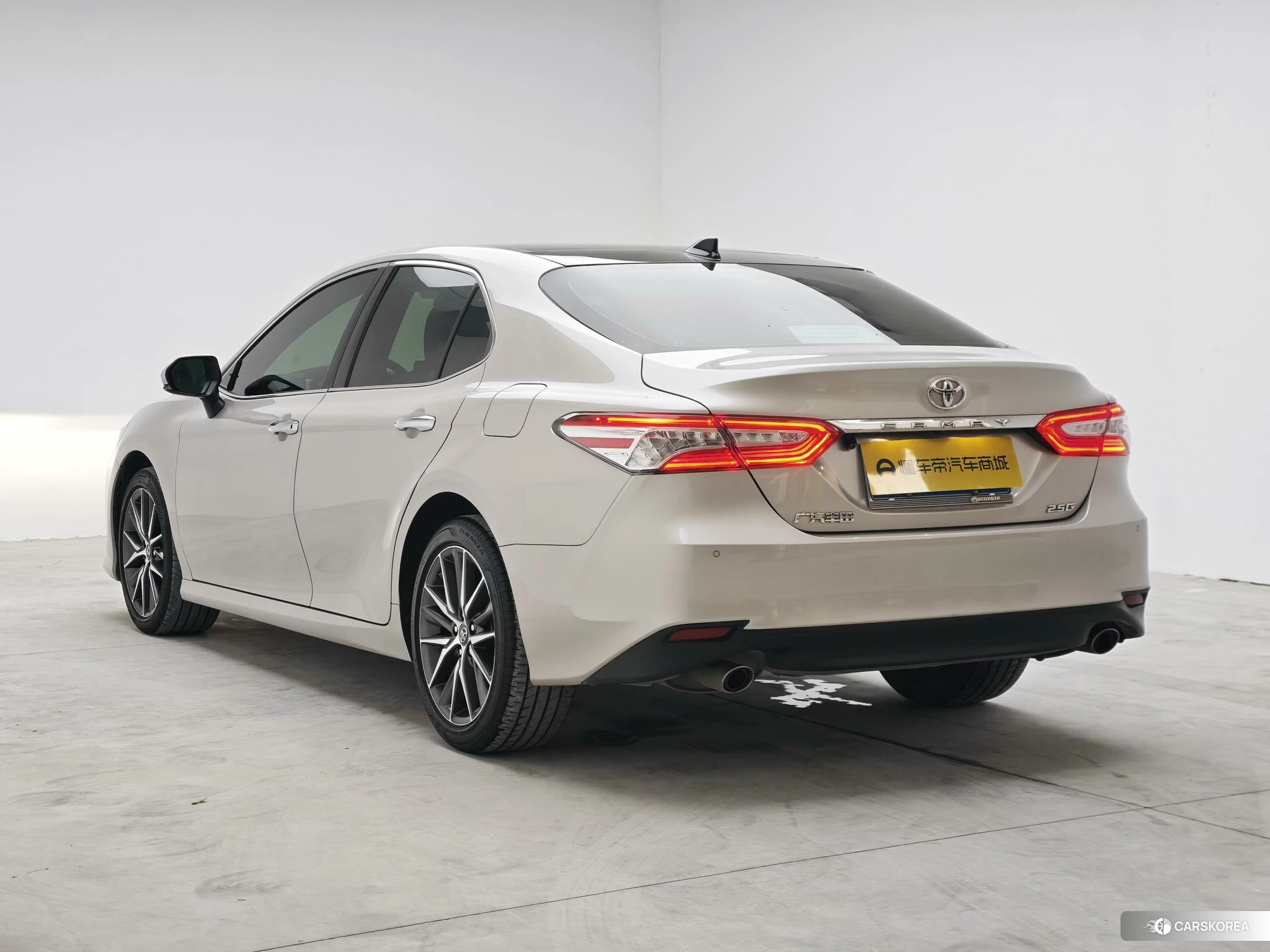 Toyota Camry id 4510782 из Китая 16