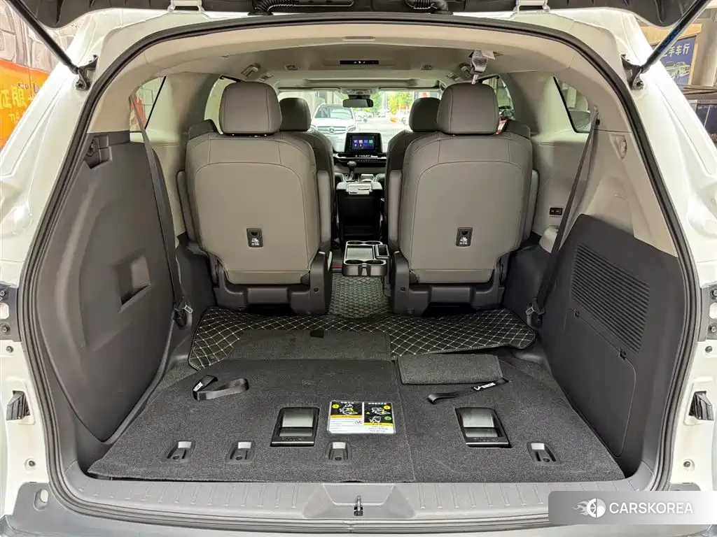 Toyota Granvia id 4547320 из Китая 12