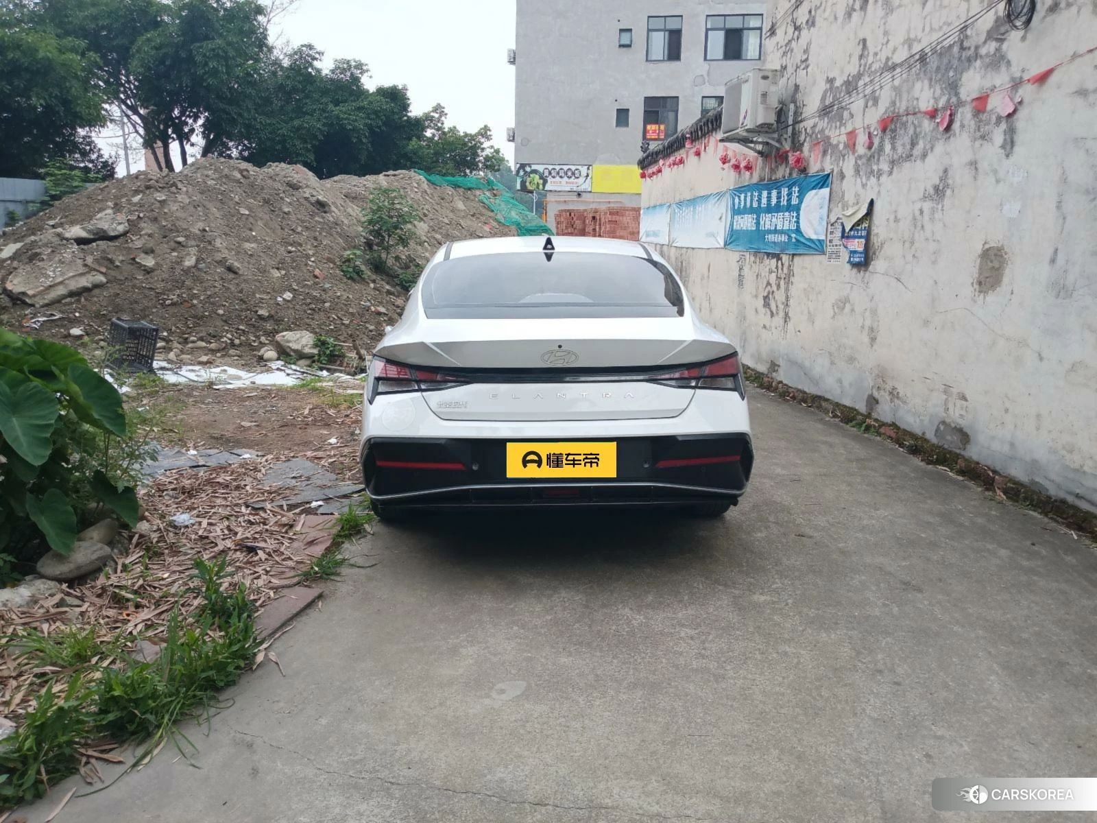 Hyundai Elantra 2023 Белый из Китая, фото 6
