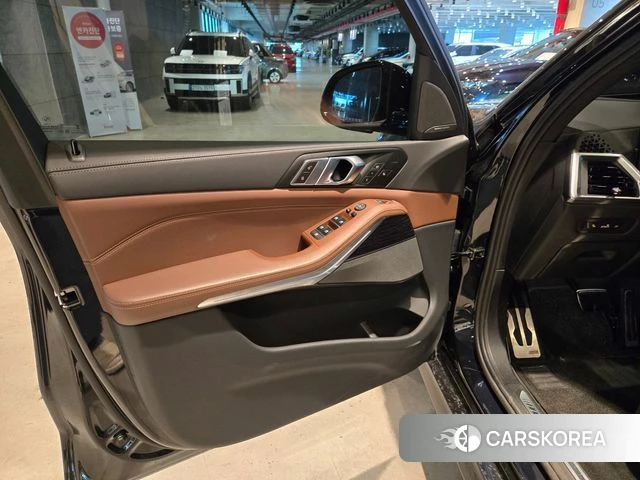BMW X5 (G05) 2023 Черный из Кореи, фото 6