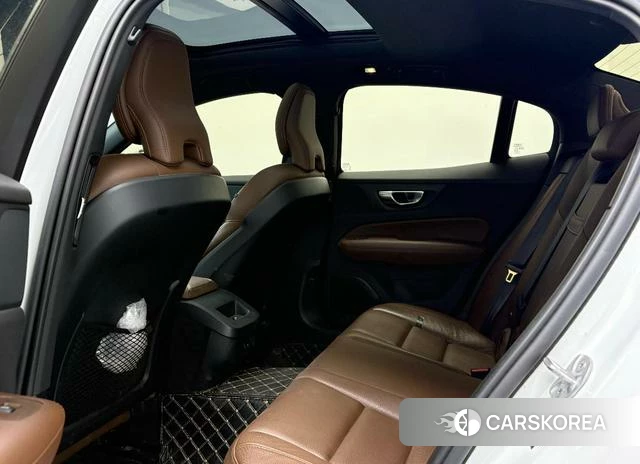 Volvo S60 2022 Белый из Китая, фото 6