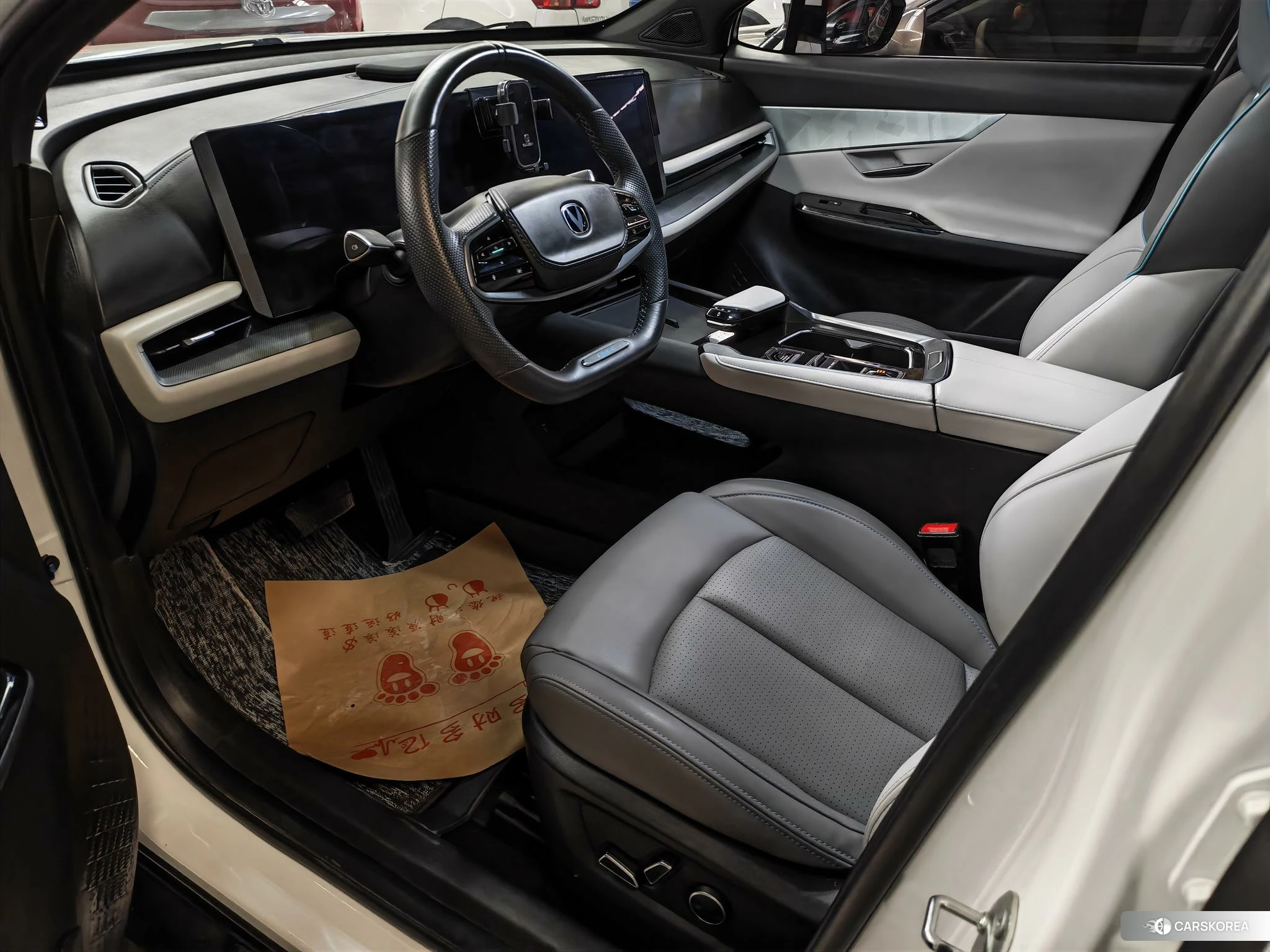 Chang'an UNI-T 2023 Белый из Китая, фото 6