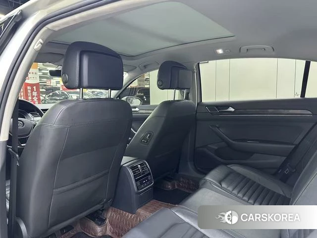 Volkswagen Magotan 2019 Желтый из Китая, фото 6
