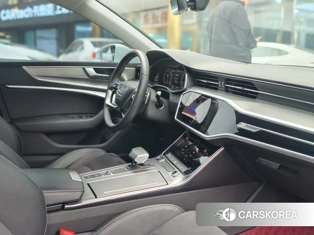 Audi A7L id 4258791 из Китая 10