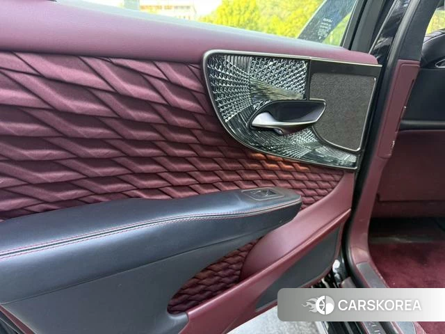 Lexus LS id 4221872 из Китая 7