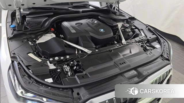 BMW 5 Series (G60) id 4778459 из Кореи 31