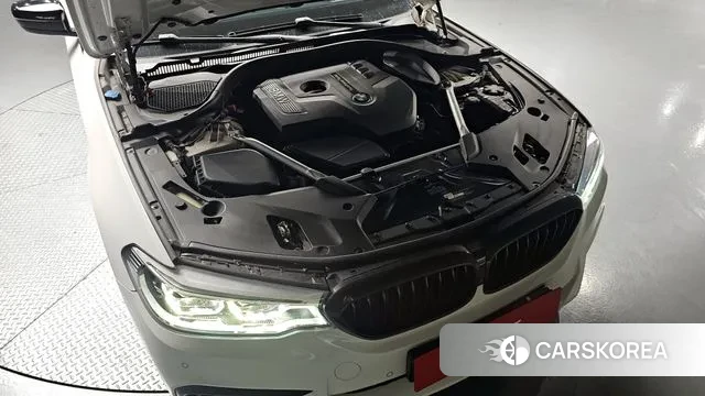 BMW 5 Series (G30) id 3515017 из Кореи 16