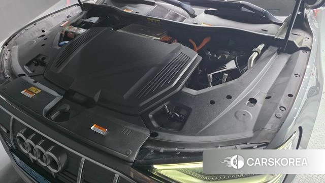 Audi e-Tron id 4580436 из Кореи 16