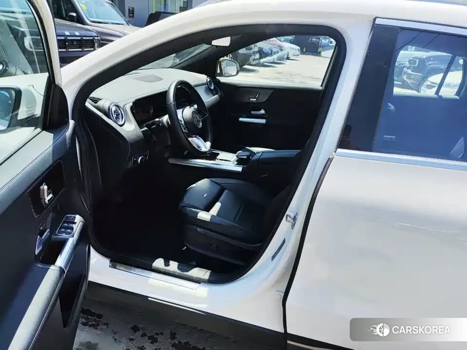 Mercedes-Benz GLA 2024 Белый из Китая, фото 6