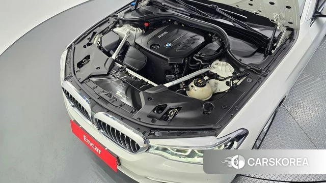 BMW 5 Series (G30) id 3861745 из Кореи 17