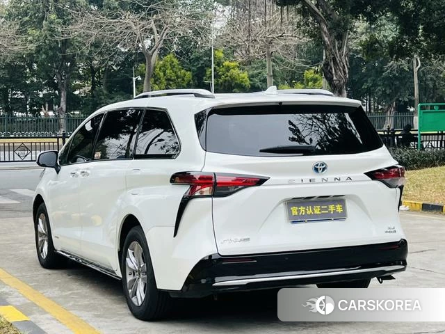 Toyota Saina id 4263592 из Китая 18