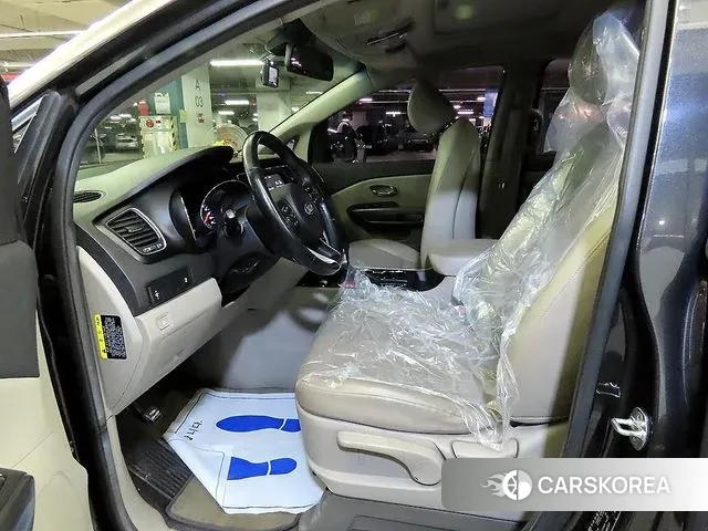 Kia The New Carnival id 3520601 из Кореи 16