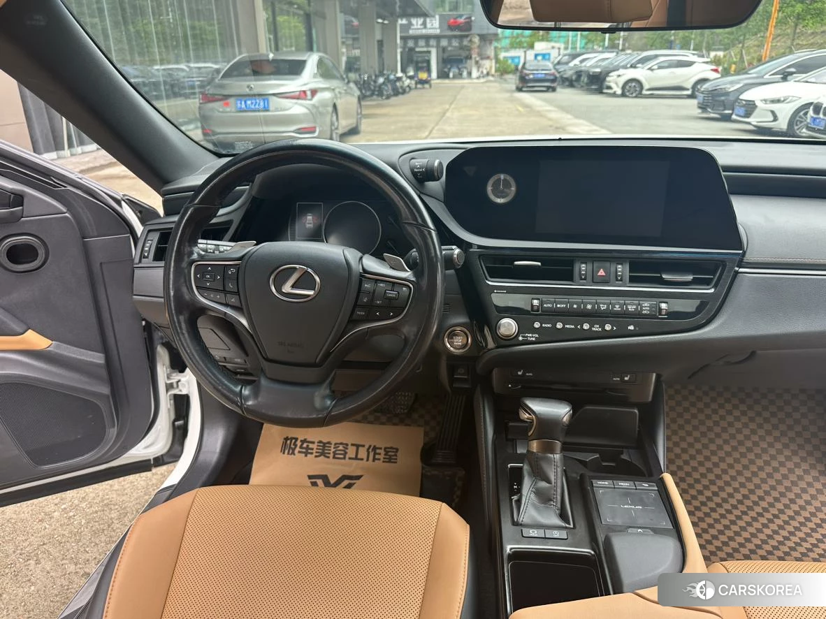 Lexus ES id 4467851 из Китая 8