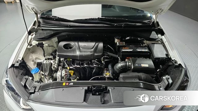 Hyundai Avante AD id 3801819 из Кореи 16