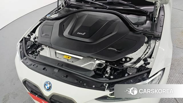 BMW i4 id 3811263 из Кореи 16