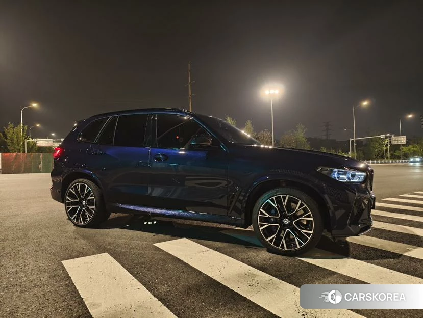 BMW X5 M id 4473555 из Китая 7