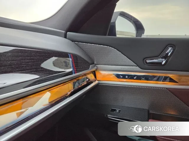 BMW 7 Series (G70) id 3310079 из Кореи 16