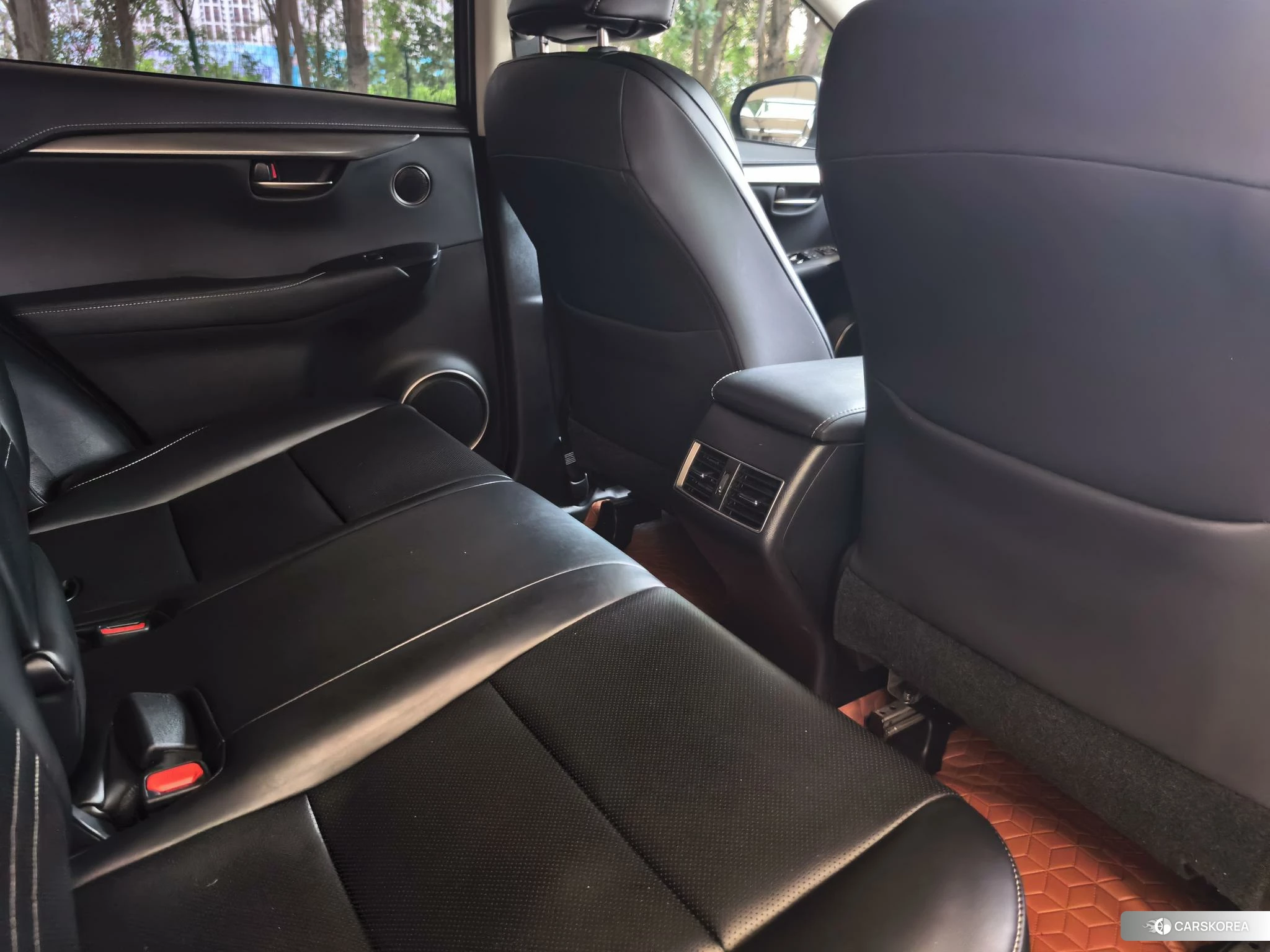 Lexus NX id 4486346 из Китая 15