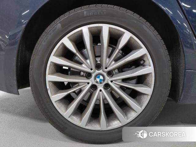 BMW 5 Series (G30) id 3924452 из Кореи 16