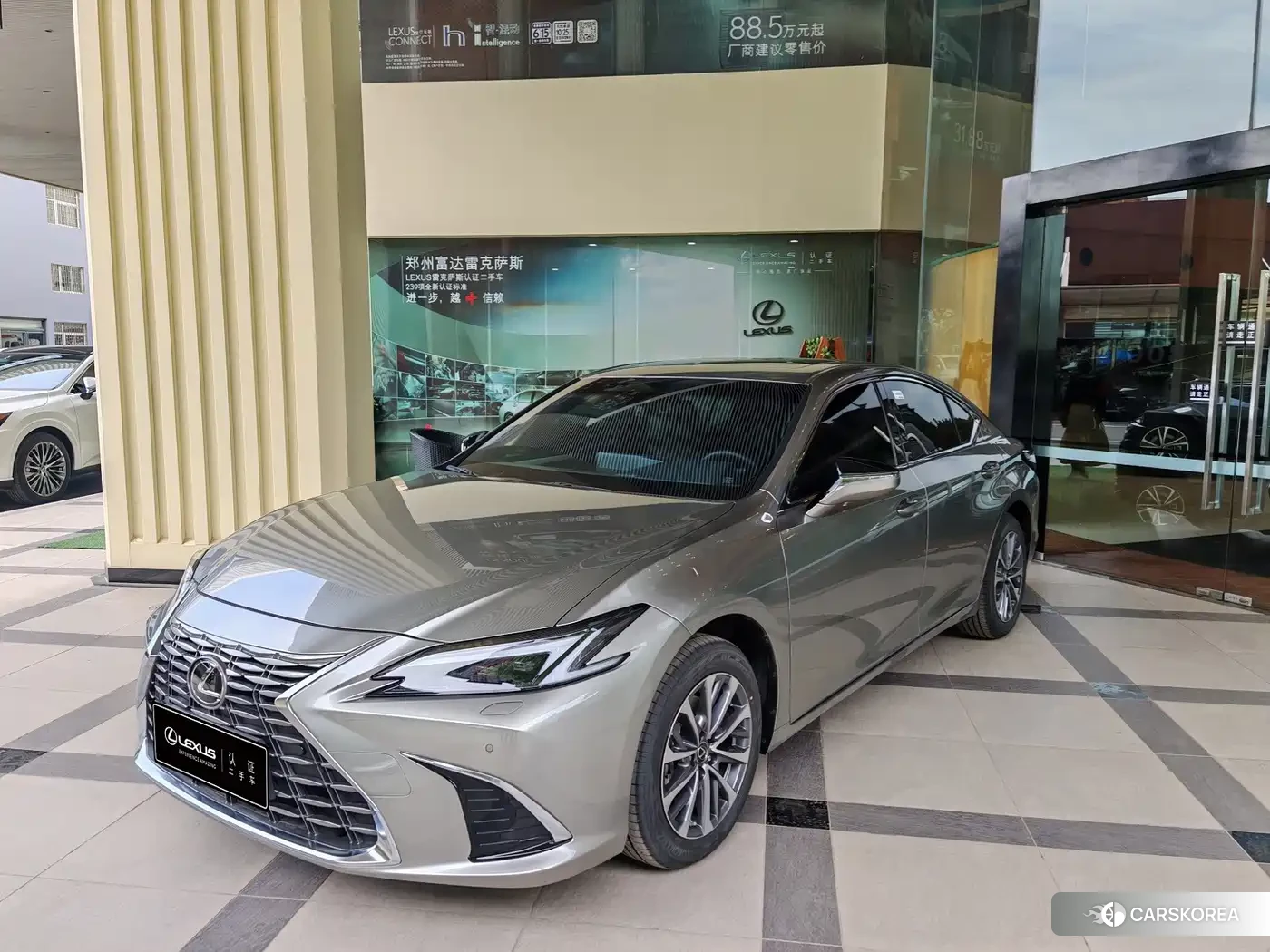 Lexus ES 2025 Silver/gray из Китая, фото 6