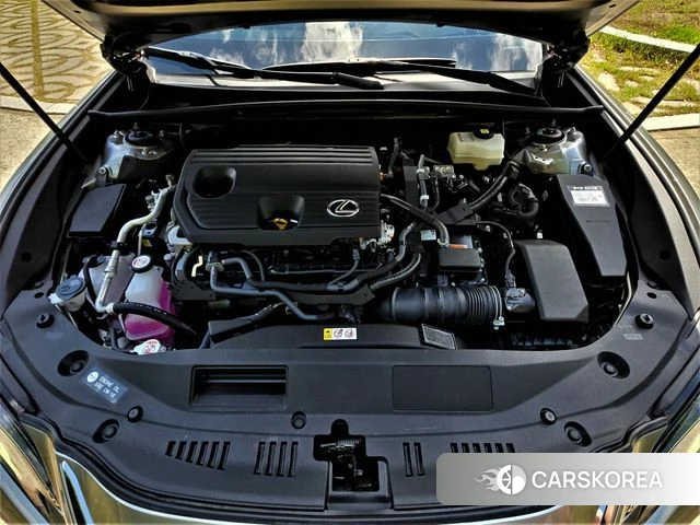 Lexus ES300h 7th generation id 4380965 из Кореи 16
