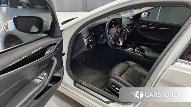 BMW 5 Series (G30) id 3484545 из Кореи 12