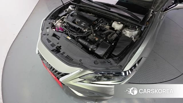 Lexus ES300h 7th generation id 4248979 из Кореи 28