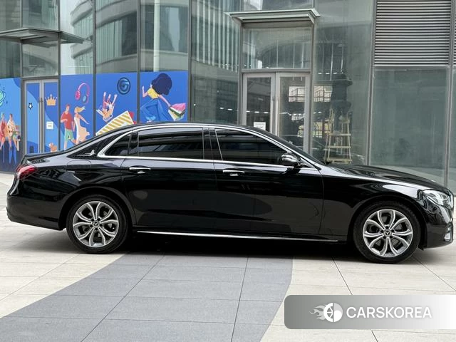 Mercedes-Benz E-class id 4260829 из Китая 46