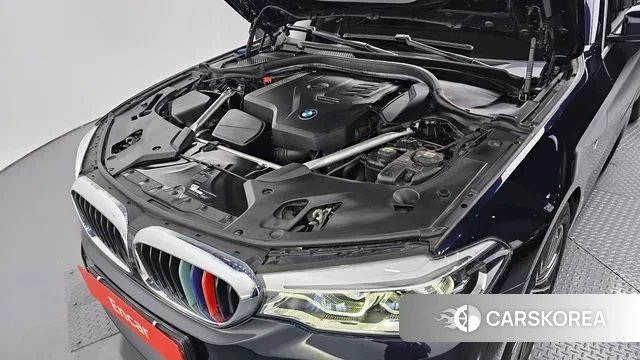 BMW 5 Series (G30) id 3038825 из Кореи 16