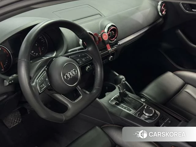 Audi A3 2019 Белый из Китая, фото 6