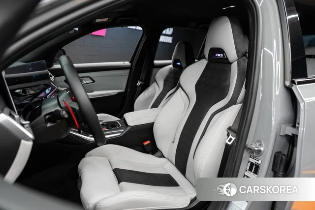 BMW M3 (G80) 2026 Светло-серебряный цвет из Кореи, фото 6