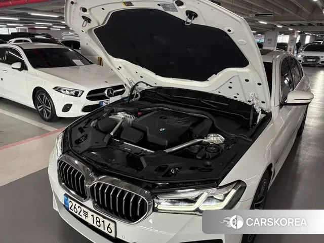 BMW 5 Series (G30) id 3493019 из Кореи 16