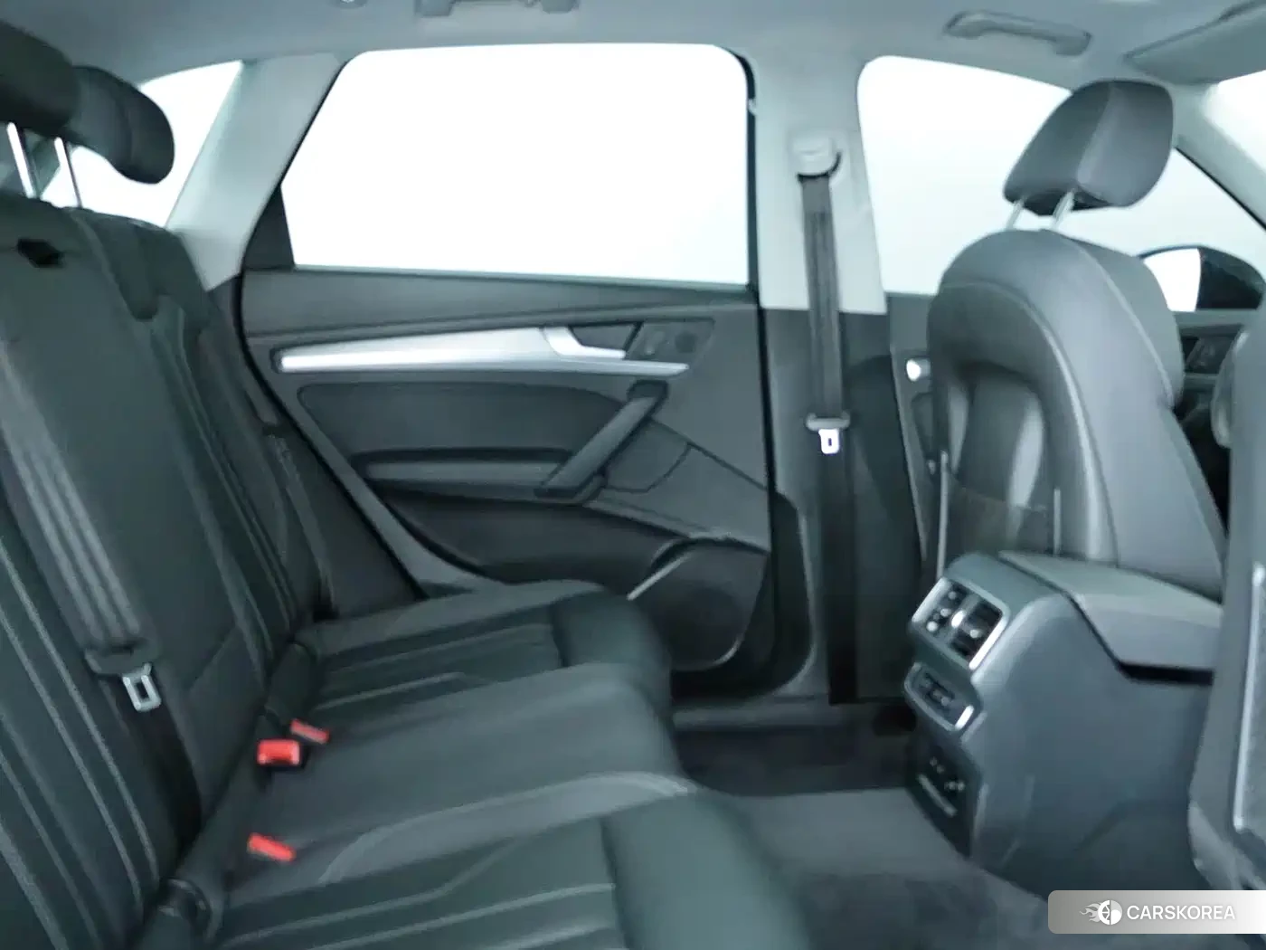 Audi Q5L 2026 Черный из Китая, фото 6