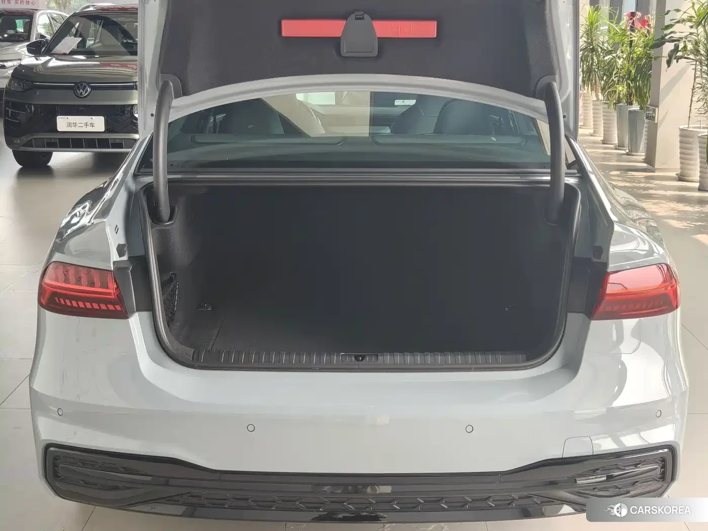 Audi A7L id 4601851 из Китая 12