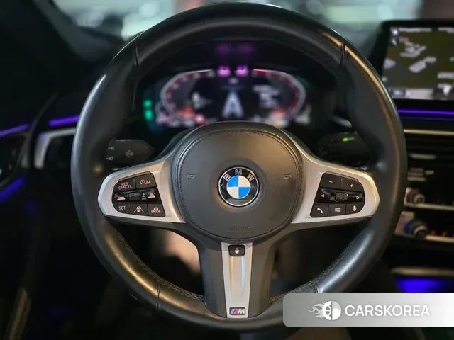 BMW 5 Series (G30) id 3422154 из Кореи 13