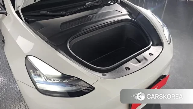 Tesla Model Y id 3343690 из Кореи 16