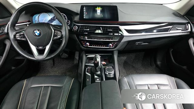 BMW 5 Series (G30) id 3911914 из Кореи 16