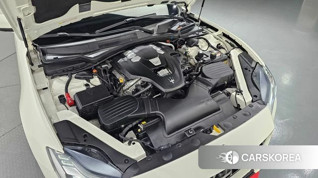 Maserati Quattroporte id 4355665 из Кореи 28