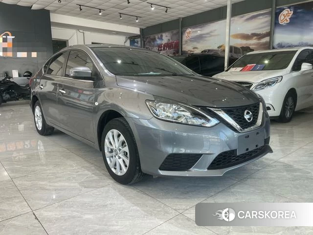 Nissan Xuan Yi 2024 Темно-серый из Китая, фото 6
