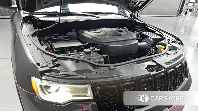 Jeep Grand Cherokee id 3692477 из Кореи 16