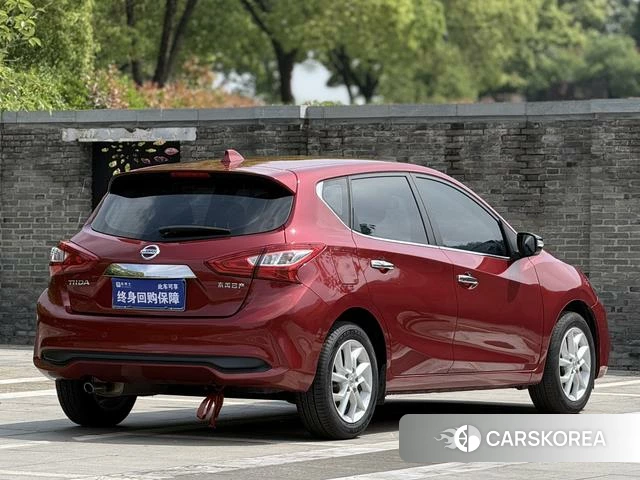 Nissan TIIDA id 4328930 из Китая 8