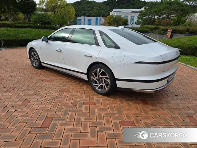 Hyundai Grandeur Hybrid (GN7) id 3241642 из Кореи 16
