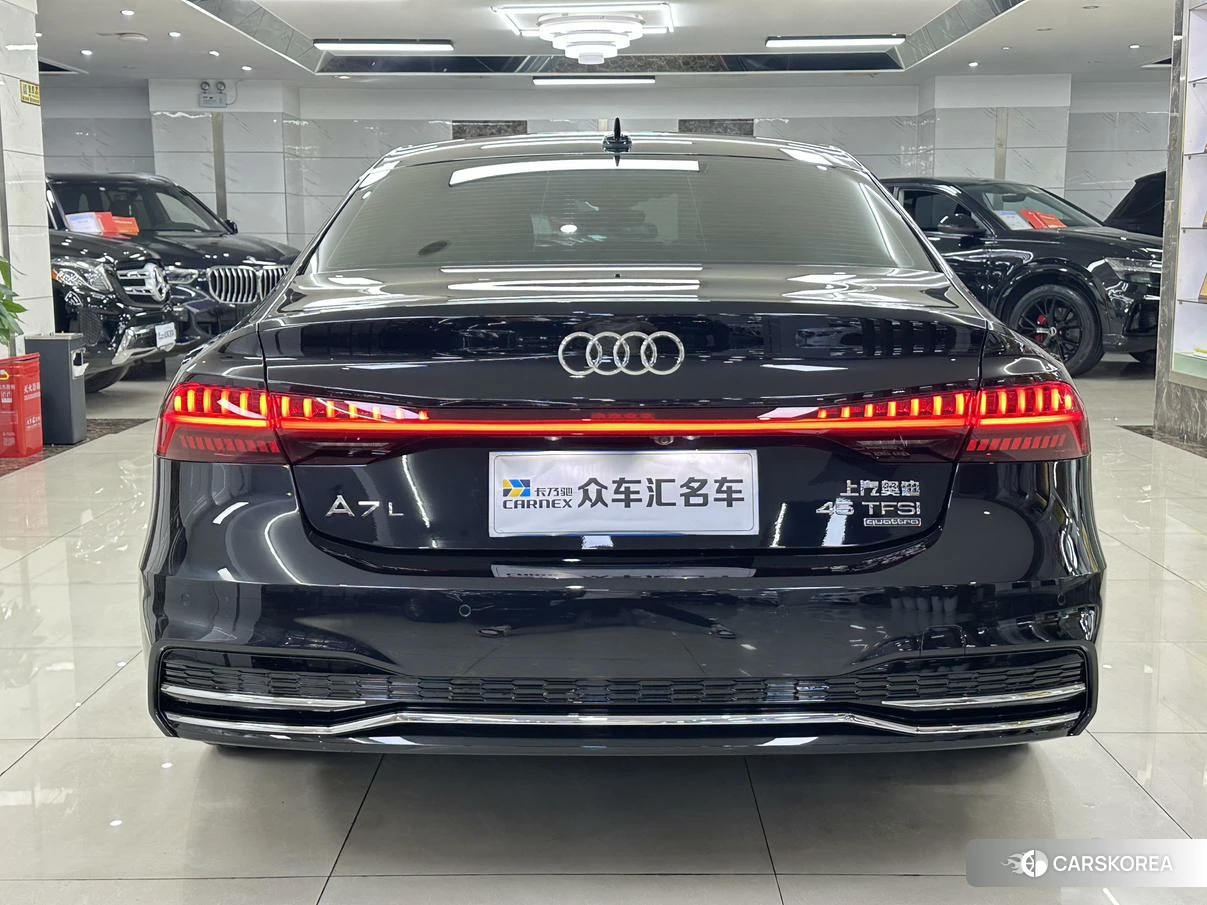 Audi A7L id 4499036 из Китая 18
