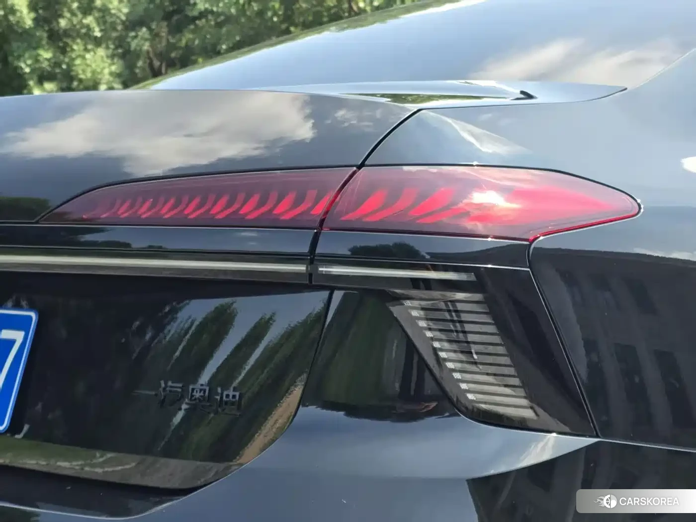 Audi A6L id 4653878 из Китая 13